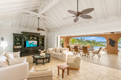 Luxury Villa Photo #22