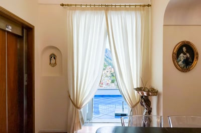 Luxury Villa Photo #13