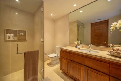 Luxury Villa Photo #31
