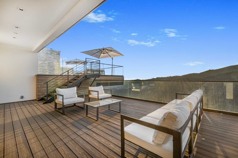 Linda Flora Modern Estate