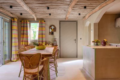 Luxury Villa Photo #6