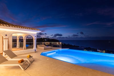 Luxury Villa Photo #6