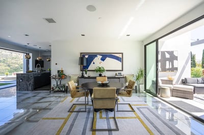 Luxury Villa Photo #32