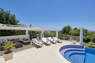 Luxury Villa Photo #8