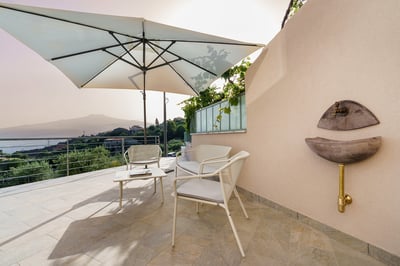 Luxury Villa Photo #13