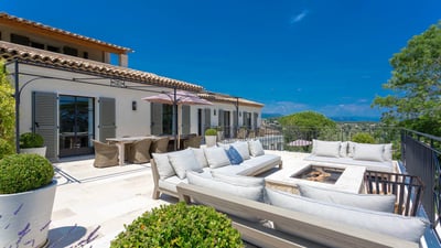 Luxury Villa Photo #5