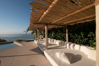 Luxury Villa Photo #6