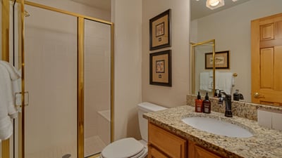 King ensuite on upper level