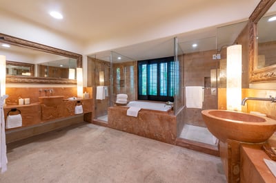 Luxury Villa Photo #44