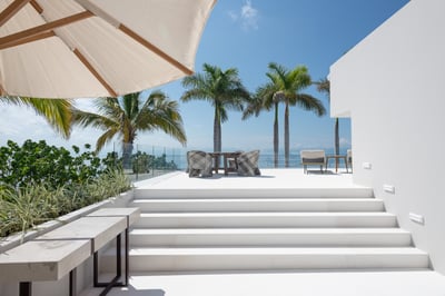 Luxury Villa Photo #37