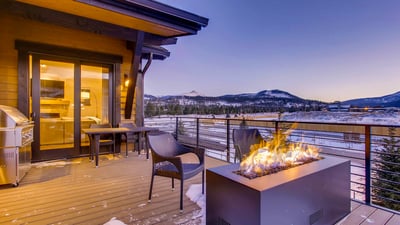 Fire pit, views, gas grill