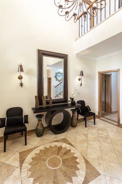 Luxury Villa Photo #16