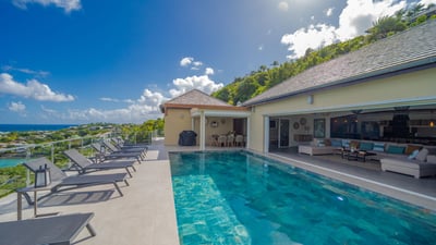 Luxury Villa Photo #2