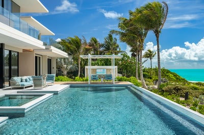 Luxury Villa Photo #7