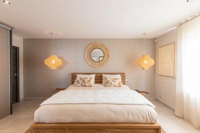 Luxury Villa Photo #32