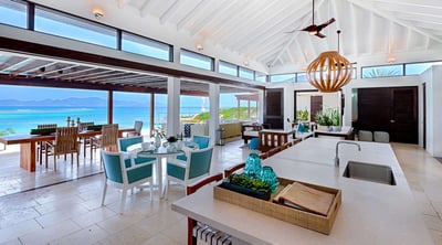 Luxury Villa Photo #9