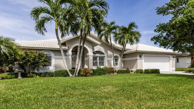 Luxury Villa Photo #17