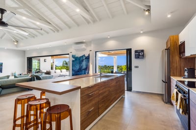 Luxury Villa Photo #9