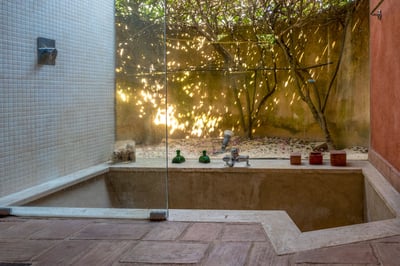 Luxury Villa Photo #22