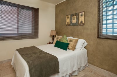Luxury Villa Photo #20