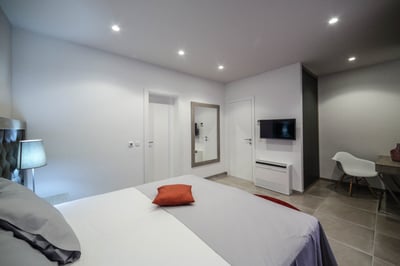 Luxury Villa Photo #31
