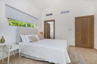 Luxury Villa Photo #45