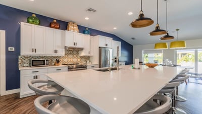 Luxury Villa Photo #4