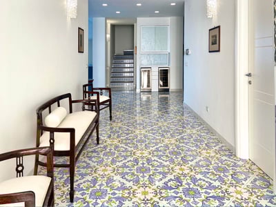 Luxury Villa Photo #10