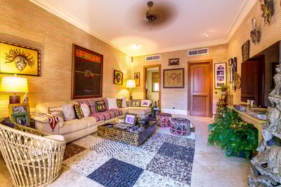 Luxury Villa Photo #25