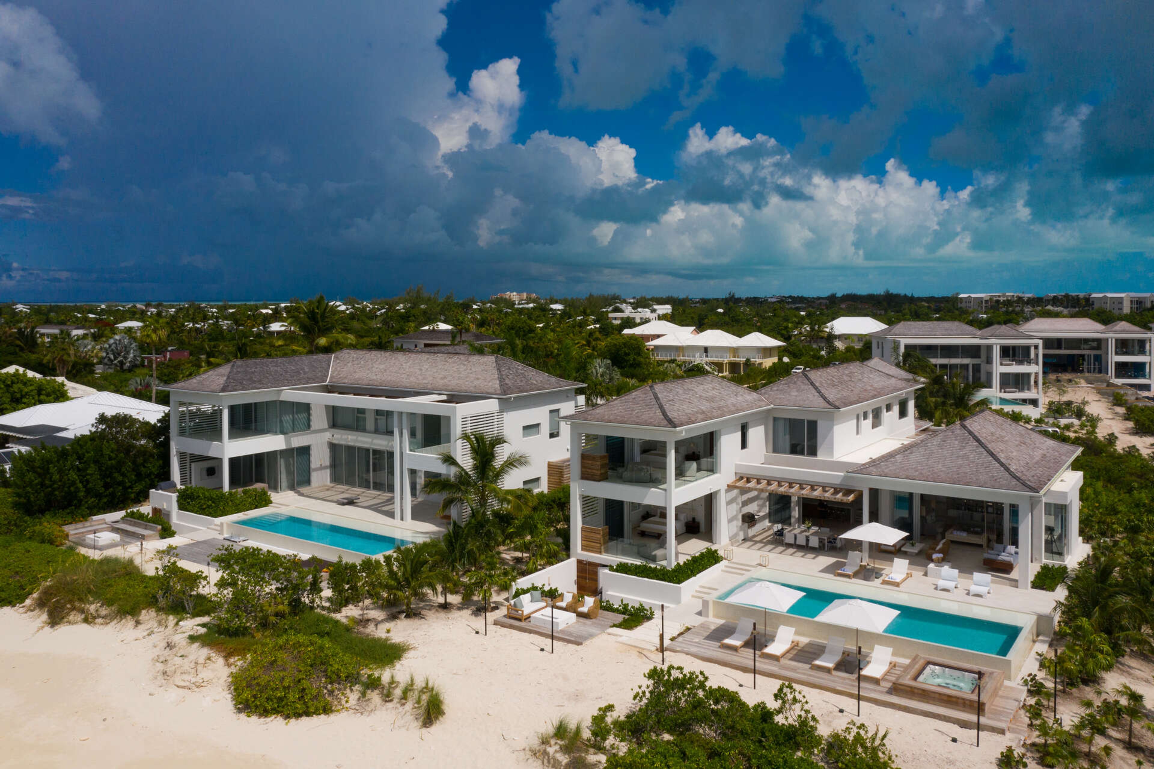 Beach Enclave Grace Bay 5 BDM Beachfront Villa - 3