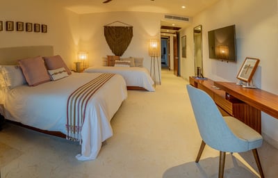 Luxury Villa Photo #17