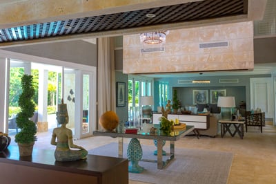Luxury Villa Photo #17