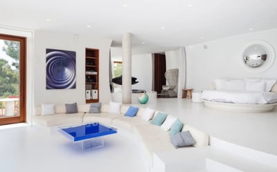 Luxury Villa Photo #17