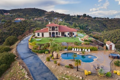 Luxury Villa Photo #3