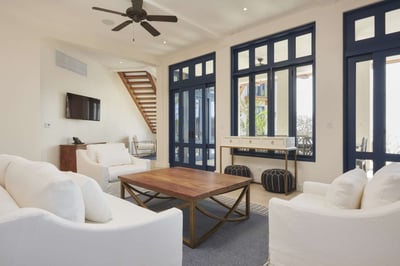 Luxury Villa Photo #17