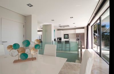 Luxury Villa Photo #18