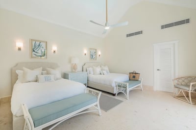 Luxury Villa Photo #28