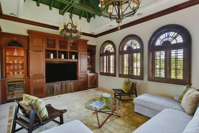 Luxury Villa Photo #23