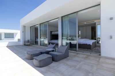 Luxury Villa Photo #7