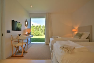 Luxury Villa Photo #29