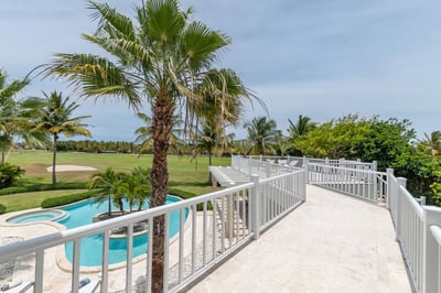 Luxury Villa Photo #13