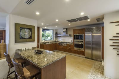 Luxury Villa Photo #20