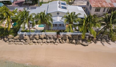 Luxury Villa Photo #23