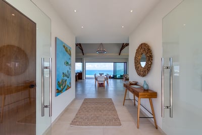 Luxury Villa Photo #29