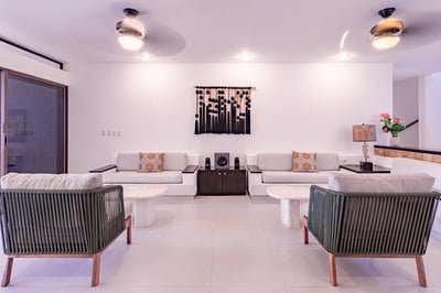 Luxury Villa Photo #19