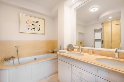 Luxury Villa Photo #14