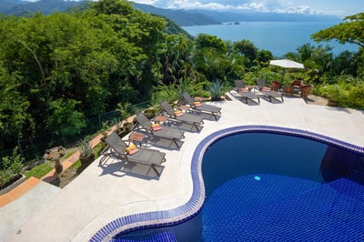Luxury Villa Photo #3