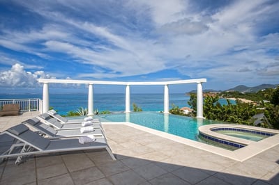 Luxury Villa Photo #4