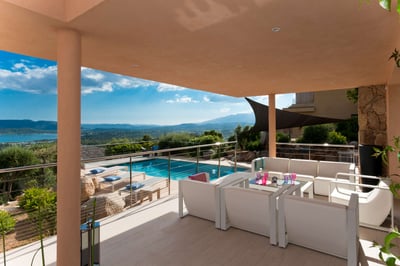 Luxury Villa Photo #8