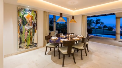 Luxury Villa Photo #9